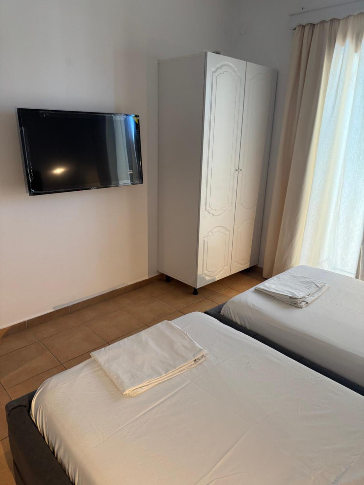 Apartment Rina Sarande Ngoại thất bức ảnh
