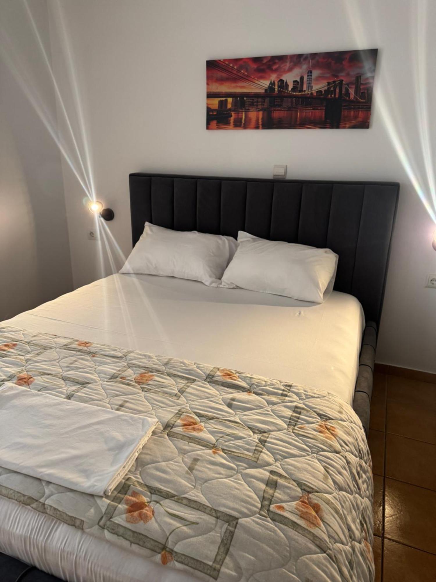 Apartment Rina Sarande Ngoại thất bức ảnh